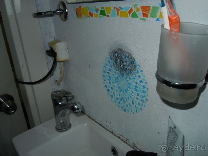 Умывальникам начальник и мочалкам командир.