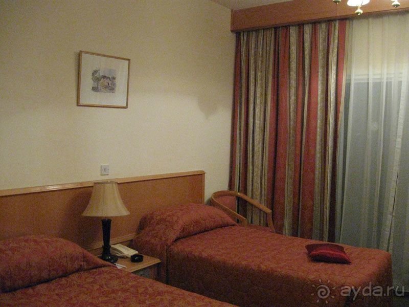 Carlton 4* в Шардже, отель на первой линии