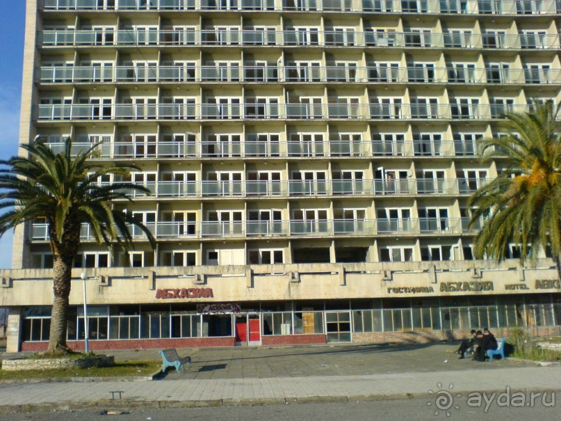 Путешествие по Абхазии на автомобиле в разное время года.