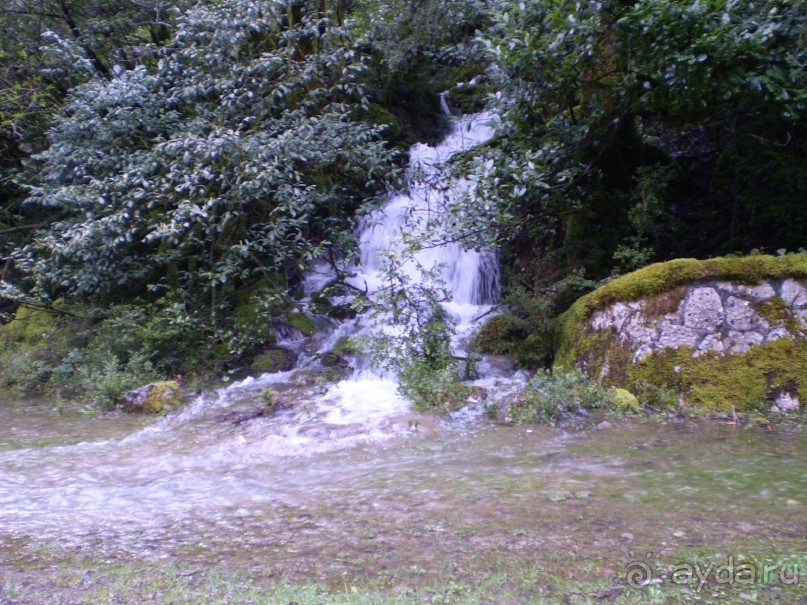 Путешествие по Абхазии на автомобиле в разное время года.