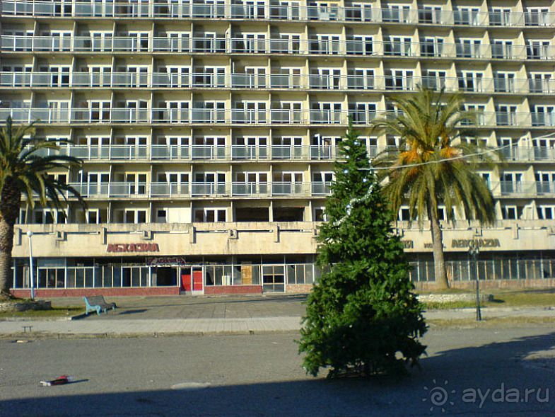 Путешествие по Абхазии на автомобиле в разное время года.