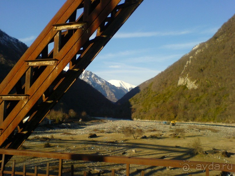 Путешествие по Абхазии на автомобиле в разное время года.