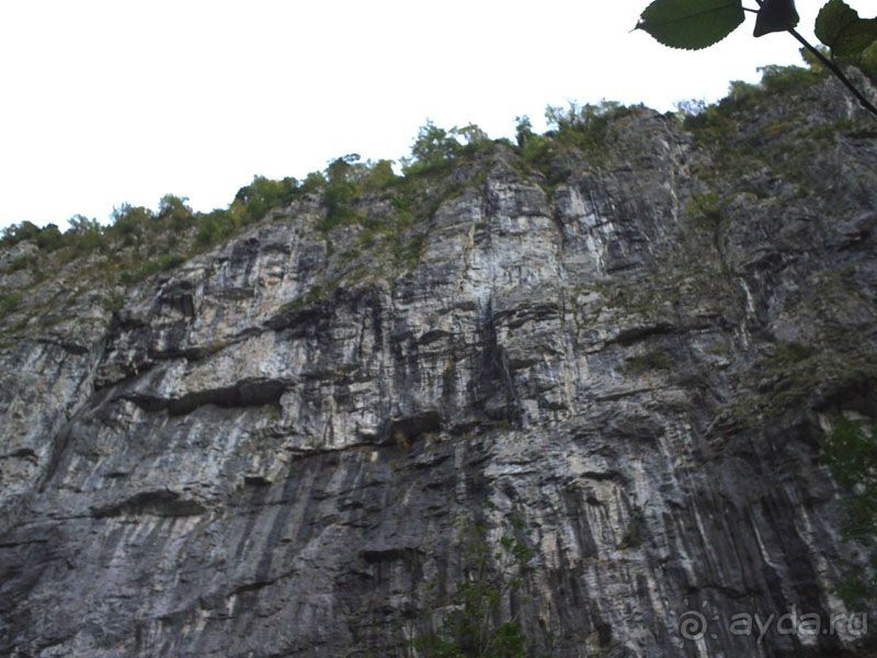 Путешествие по Абхазии на автомобиле в разное время года.