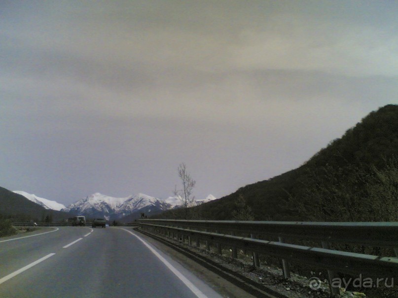 Путешествие по Абхазии на автомобиле в разное время года.