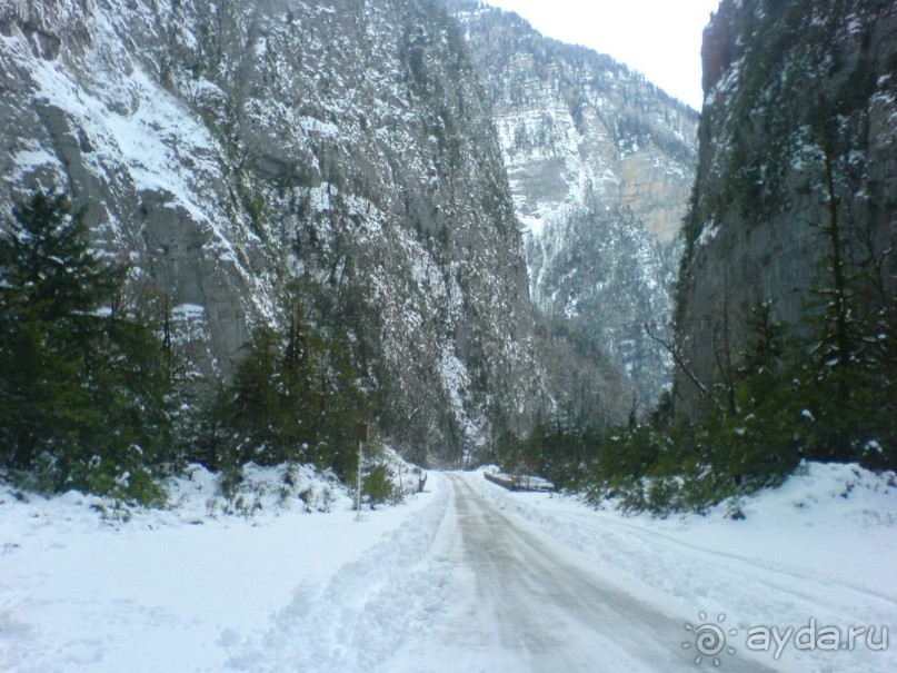 Путешествие по Абхазии на автомобиле в разное время года.