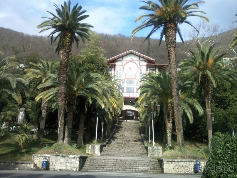 Путешествие по Абхазии на автомобиле в разное время года.