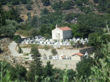 Церковное кладбище. О специфике читайте в рассказе.