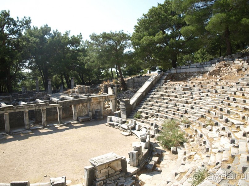 Театр древнегреческого города Приена. Турция.