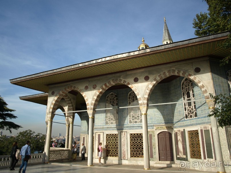 Внутренние строения дворца Топкапы. Стамбул.