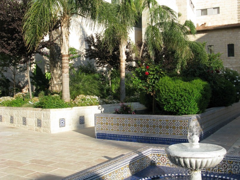 Земля обетованная...