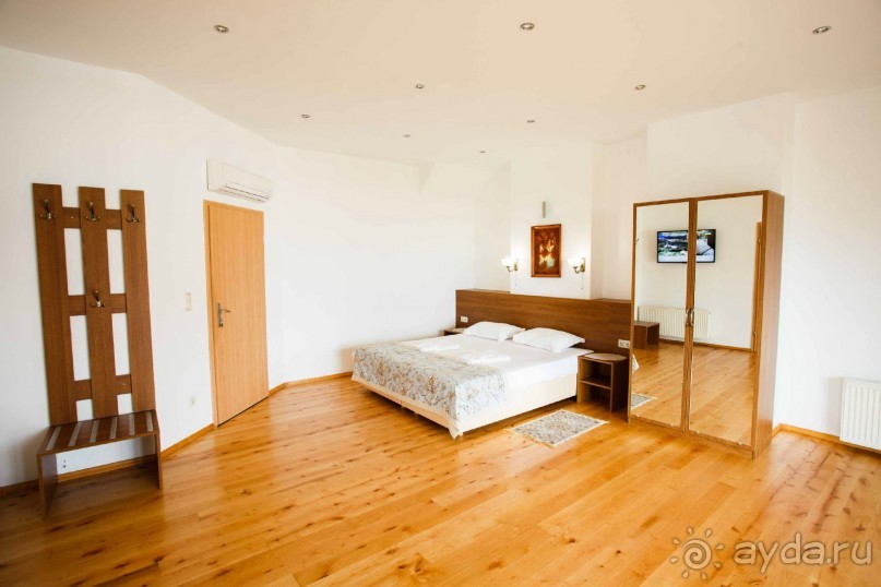 Южный берег Крыма(ЮБК) - это изюминка Крыма, а Алупка жемчужина ЮБК! 