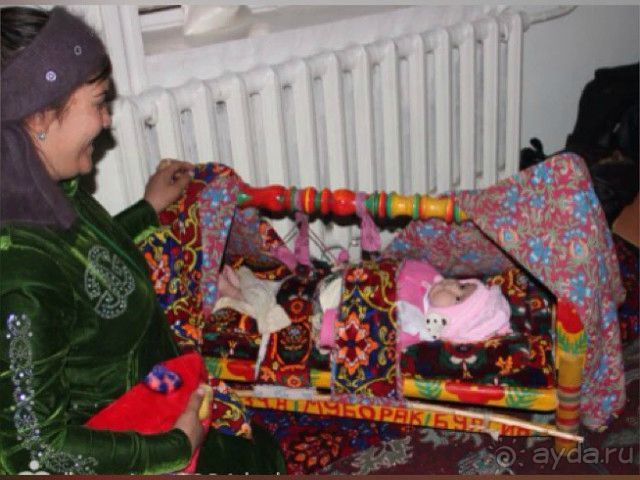 Узбекские колыбели для младенцев всего мира