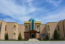 Центра литературы и искусства - Академия Маъмуна