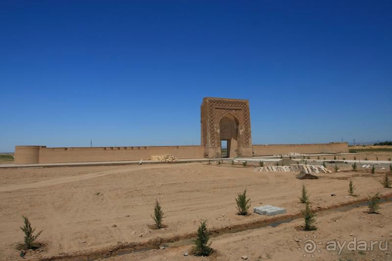 Рабат-и Малик тысячелетняя пристань