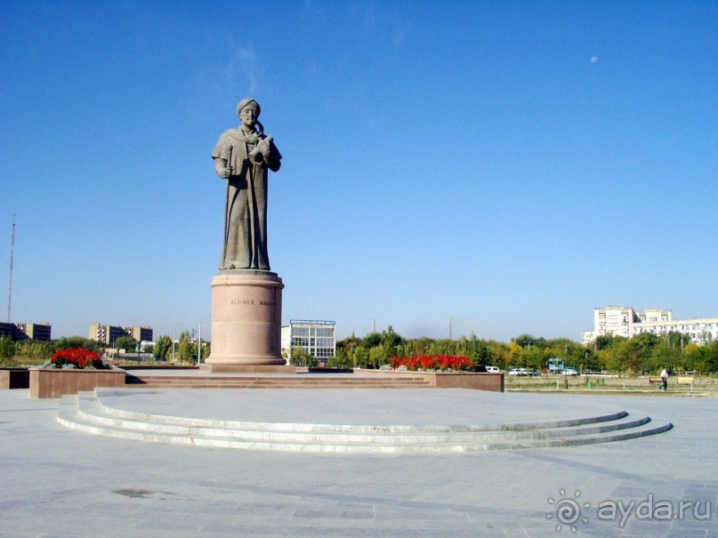 Там где жара и песок, пробьется вода и появится оазис
