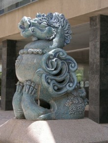 Там где жара и песок, пробьется вода и появится оазис