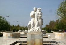 Там где жара и песок, пробьется вода и появится оазис