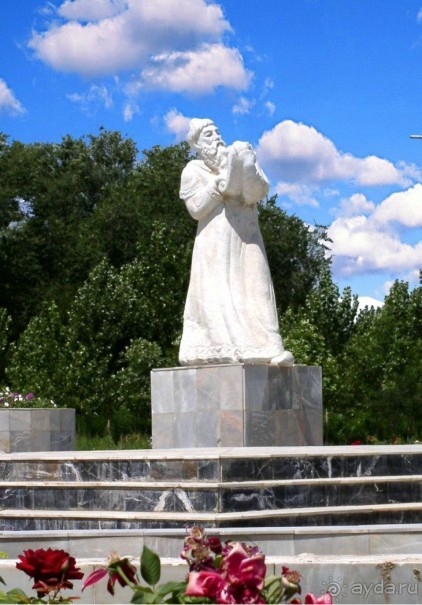 Там где жара и песок, пробьется вода и появится оазис