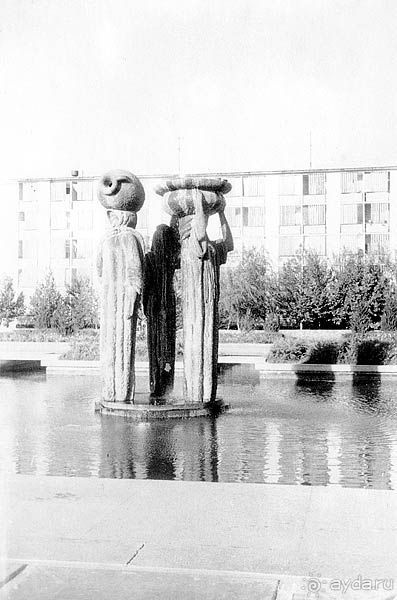 Там где жара и песок, пробьется вода и появится оазис