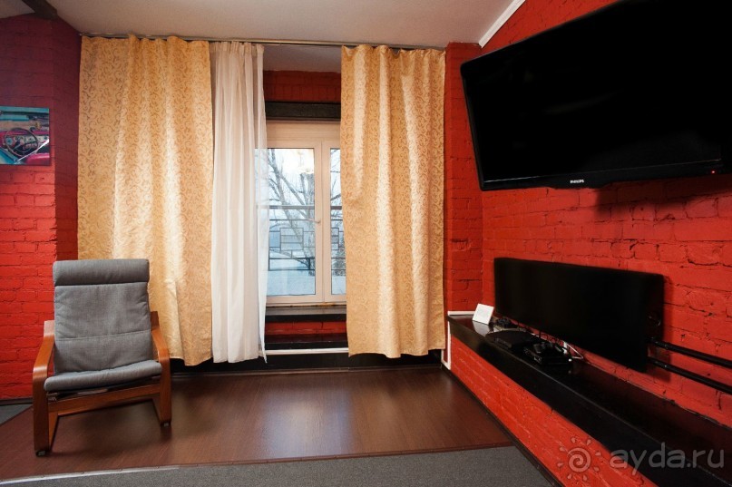 фото October Riverside Inn