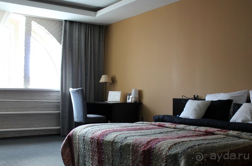 фото October Riverside Inn