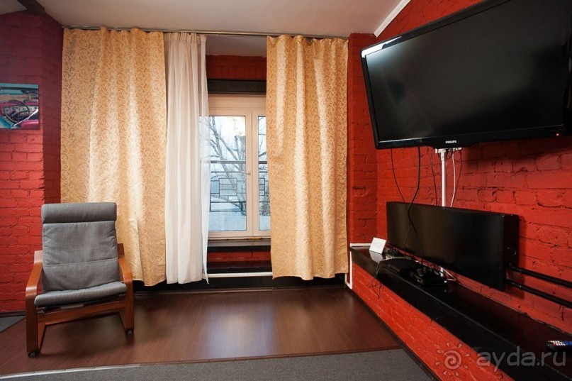 фото October Riverside Inn