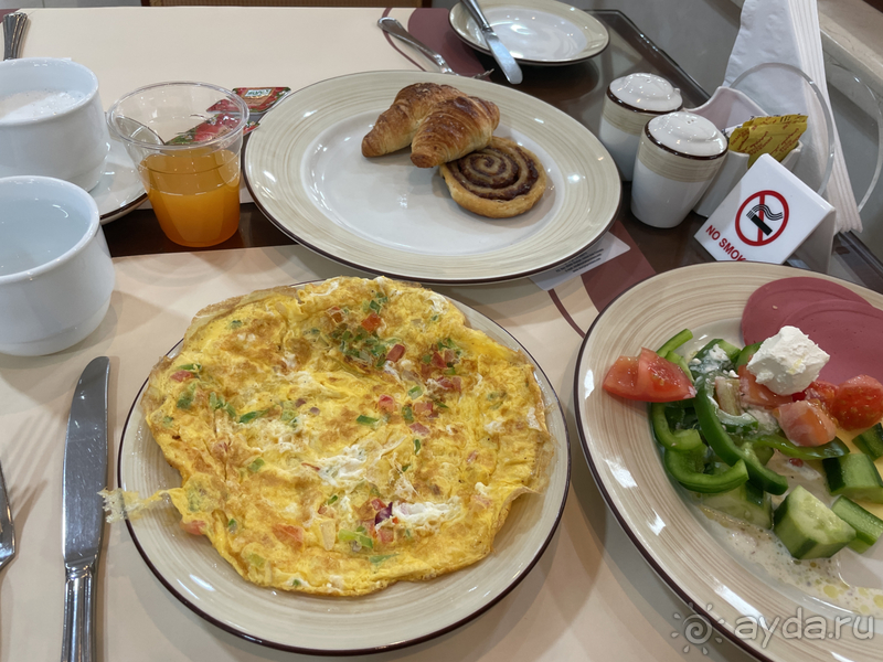 Вкусное питание, несколько бассейнов и бесплатные поездки в Дубай