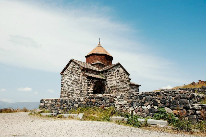 СЕВАН. Армения