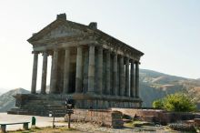 Храм Гарни.  Армения