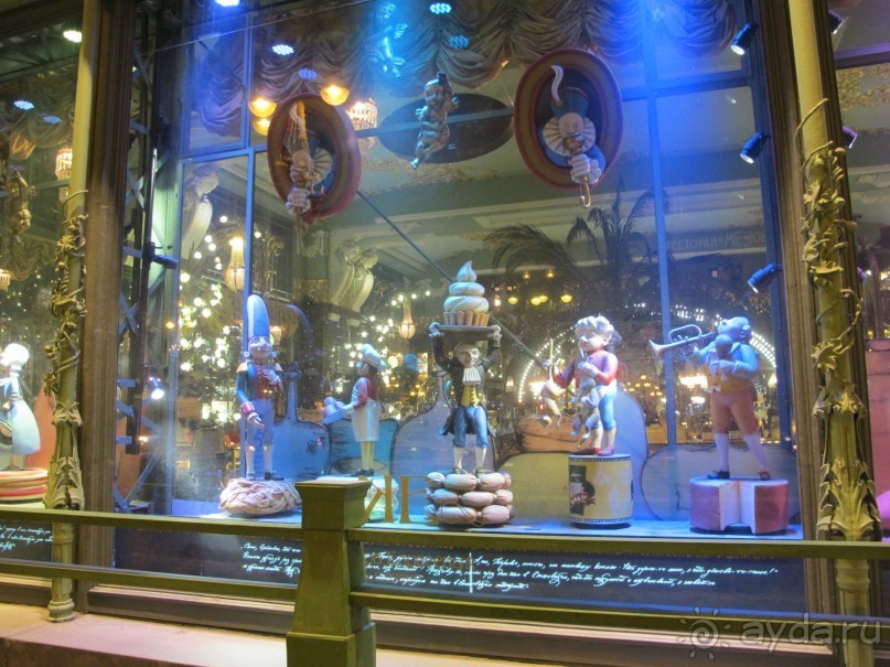 Приезжайте в Петербург на Новый Год!