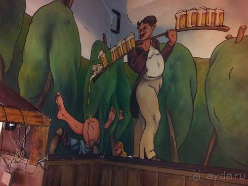 Непотребные картинки на стенах пивной " У барабанщика"
