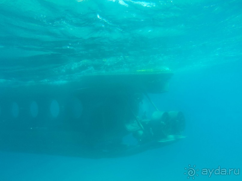 из эллюминатора 