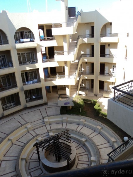 вид во двор