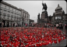 Вацлавская площадь Праги после смерти Гавела (Цикл 1 "Новогодние иголки", №2)