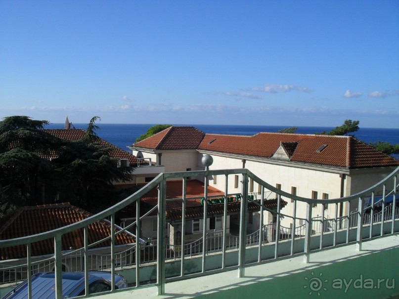 "Где растёт золотой виноград..."