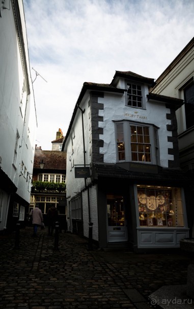 СНОВА ВИНДЗОР