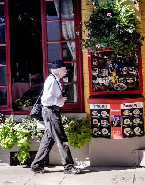 ЛЮДИ НА УЛИЦАХ КВЕБЕКА