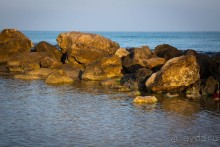 УТРОМ В БАТ ЯМЕ ВДОЛЬ БЕРЕГА МОРЯ