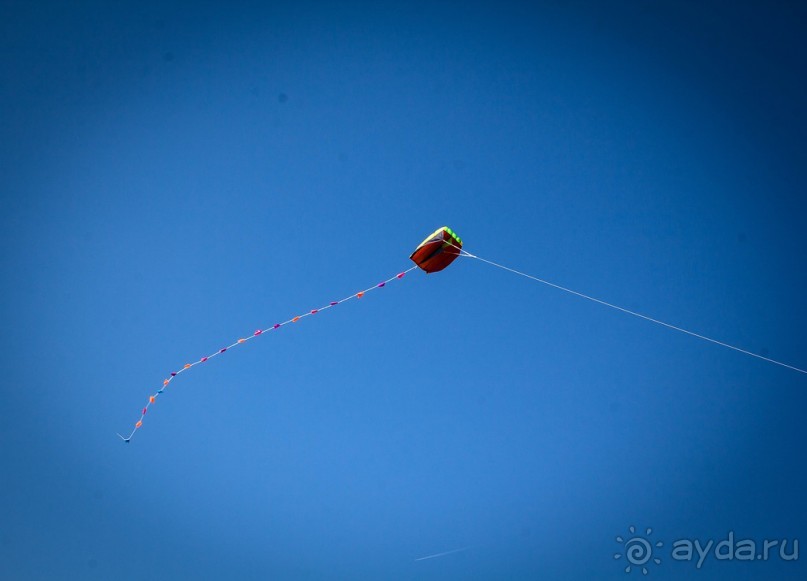 CROMER В НОРФОЛКЕ- СИНЕЕ НЕБО, СИНЕЕ МОРЕ