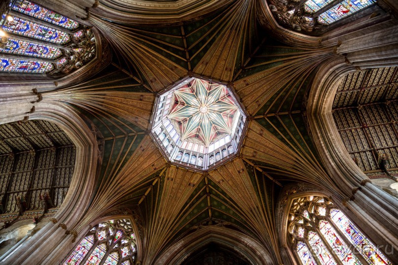 Собор в Или - фестиваль цветов - июнь 2018