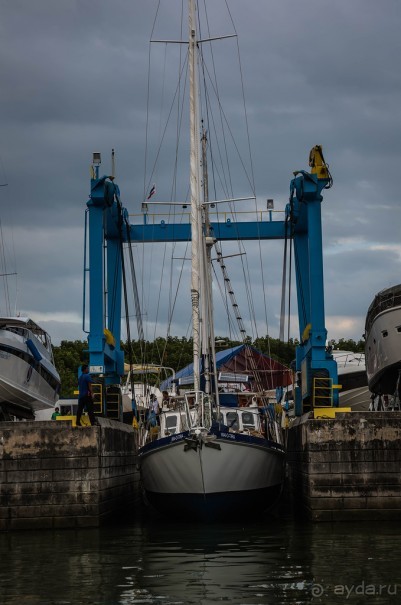 PHI PHI ISLANDS - ЛЮДИ