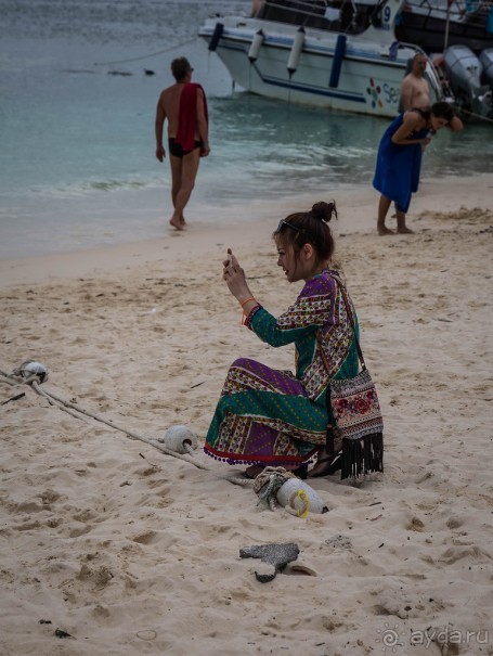 PHI PHI ISLANDS - ЛЮДИ