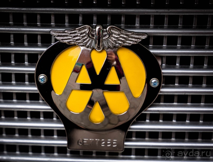 КРЕПЧЕ ЗА БАРАНКУ ДЕРЖИСЬ ШОФЕР