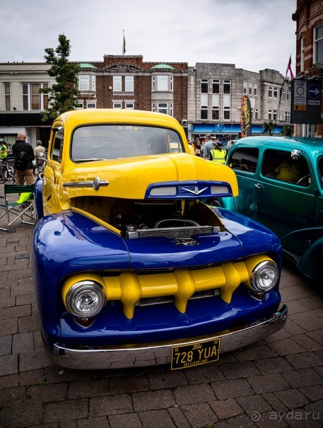 КРЕПЧЕ ЗА БАРАНКУ ДЕРЖИСЬ ШОФЕР