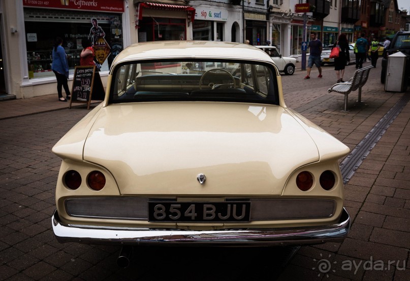 КРЕПЧЕ ЗА БАРАНКУ ДЕРЖИСЬ ШОФЕР