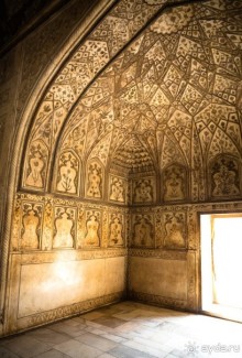 КРАСНЫЙ ФОРТ В АГРЕ