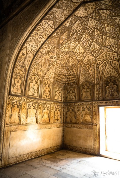 КРАСНЫЙ ФОРТ В АГРЕ