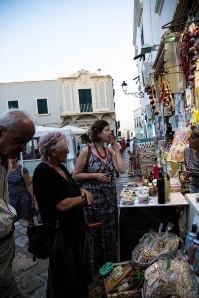 ГАЛИПОЛИ В ИТАЛИИ ВЕЧЕРОМ