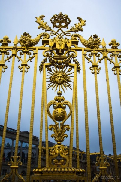 ПАСМУРНЫЙ ДЕНЬ В ВЕРСАЛЕ