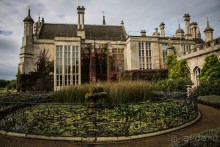 ВЫСТАВКА ЦВЕТОВ В BURGHLEY HOUSE